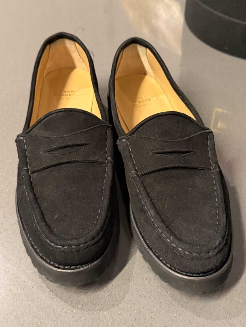 ANN MASHBURN Lug Sole Loafer in Black Sz 38‎ New